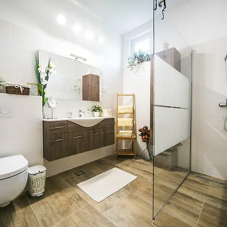 Cozy Istrian House カントリーハウス イゾラ
